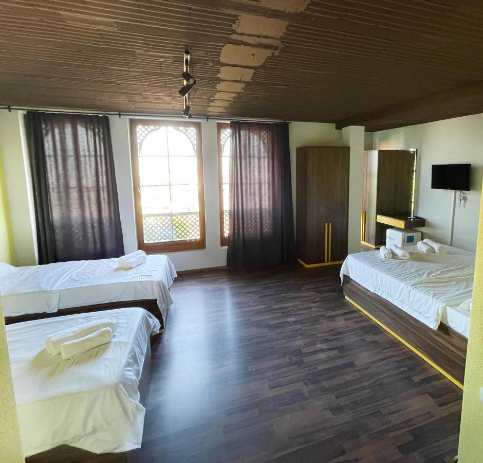 Hotel Hiserra Прізрен Екстер'єр фото